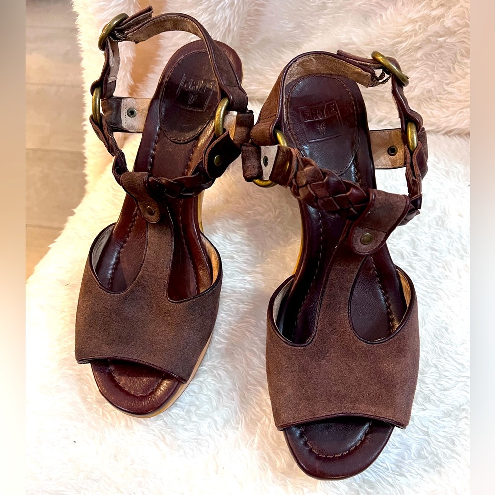 Women’s FRYE Stephanie Beaded Brown & gold block wedge platform heels size 10